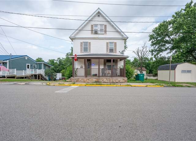Property at 701 E 1st Ave, Derry Boro, PA 15627, 4 beds, 1 bath