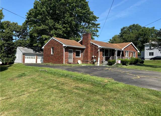 Property at 1109 Roosevelt St, Shenango Twp - Law, PA 16101, 3 beds, 2.5 baths
