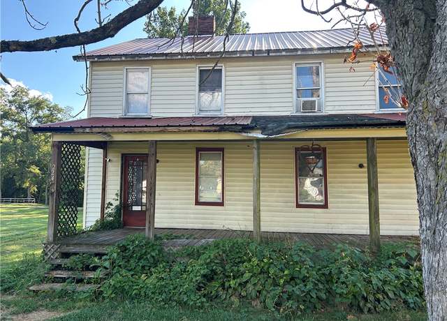 Property at 224 Washington St, North Union Twp, PA 15472, 4 beds, 1.5 baths