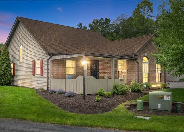 Property at 146 Barrington Dr, Collier Twp, PA 15071, 3 beds, 2.5 baths