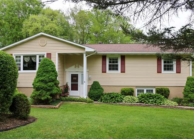 Property at 21 Dogwood Dr, E Lackawannock Twp, PA 16137, 3 beds, 1.5 baths