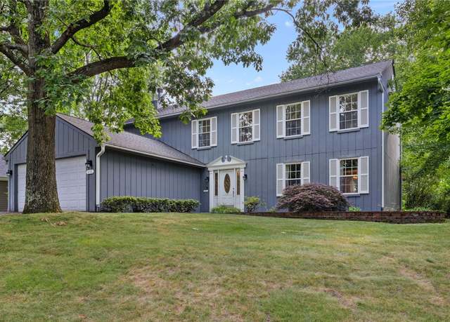Property at 215 Lafayette Dr, Cranberry Twp, PA 16066, 4 beds, 3.5 baths
