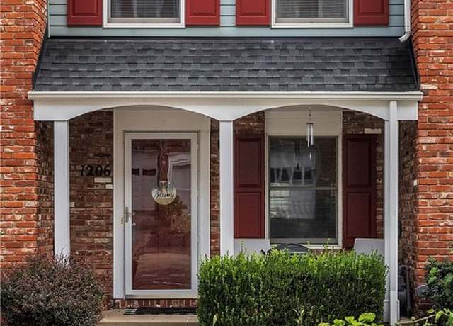Property at 1206 Timberidge Dr, Bethel Park, PA 15102, 2 beds, 1.5 baths