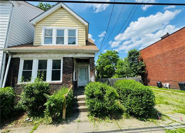 Property at 1210 Woodland Ave, Marshall Shadeland, PA 15212, 4 beds, 1 bath