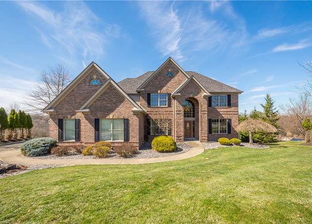 Property at 8 Presidential Ln, Adams Twp, PA 16059, 5 beds, 5.5 baths