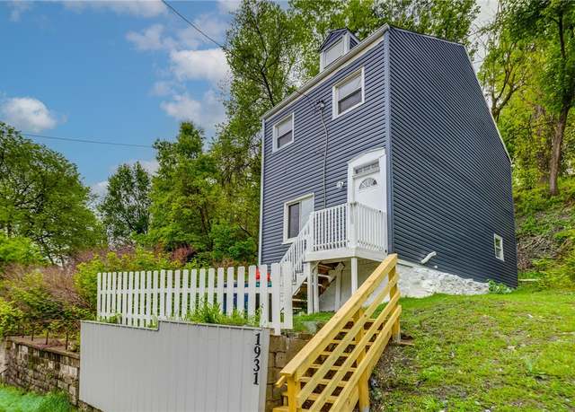 Property at 1931 Federal Street Ext, Perry Hilltop, PA 15214, 2 beds, 1 bath