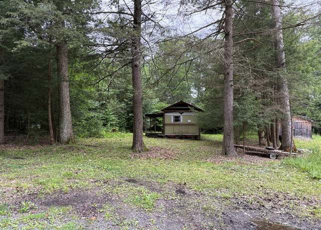 Property at 149 Circle Dr, Brockway Area School District, PA 15853, 1 bed, 1 bath