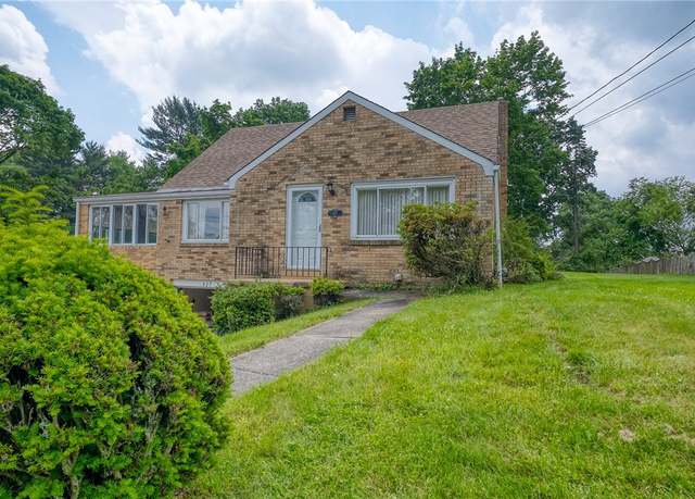 Property at 427 Valleyview Dr, O'hara, PA 15238, 3 beds, 2 baths