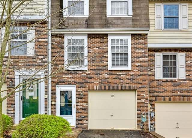 Property at 130 Rossmor Ct, Ross Twp, PA 15229, 2 beds, 1.5 baths
