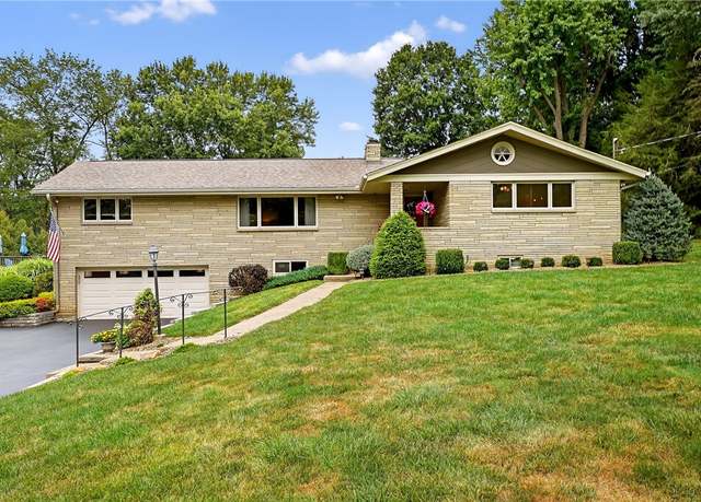 Property at 109 Robinhood, Peters Twp, PA 15317, 5 beds, 3 baths