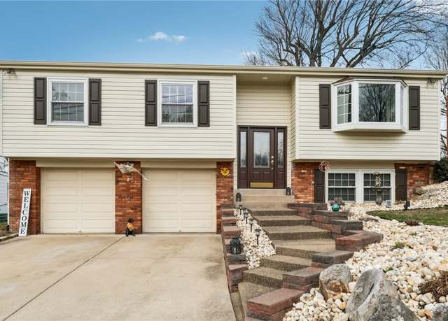 Property at 417 Manor Rd, Delmont, PA 15626, 3 beds, 2.5 baths