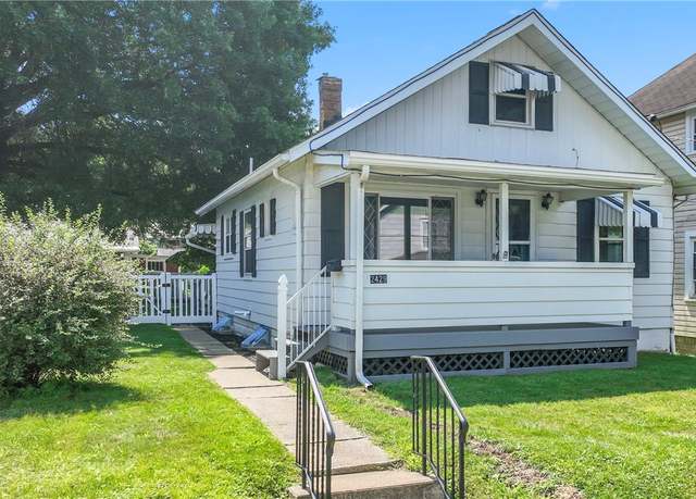 Property at 2429 W Wade St, Hopewell Twp - Bea, PA 15001, 2 beds, 2 baths