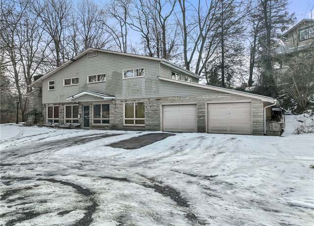 Property at 1915 Kennedy Blvd, Aliquippa, PA 15001, 3 beds, 2.5 baths