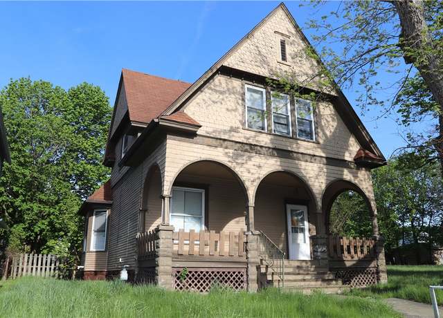 Property at 655 New Castle Ave, Sharon, PA 16146, 3 beds, 1 bath