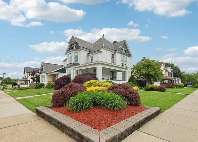 Property at 134 4th St, Ellwood City - Law, PA 16117, 4 beds, 3.5 baths