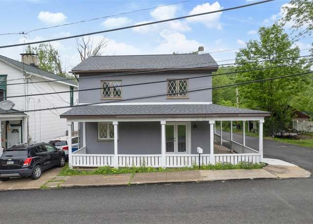 Property at 146 Mill St, Penn Hills, PA 15147, 3 beds, 2.5 baths