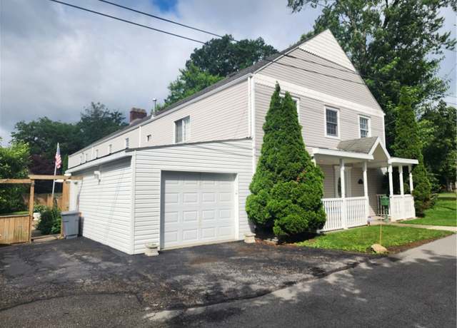Property at 1920 Grandview Ave, Irwin, PA 15642, 5 beds, 4.5 baths