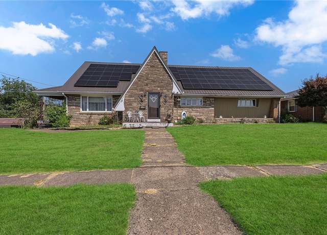 Property at 2404 Calvert St, Aliquippa, PA 15001, 4 beds, 2.5 baths