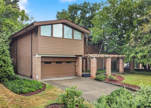 Property at 134 W Lyndhurst Dr, Squirrel Hill, PA 15206, 4 beds, 3 baths