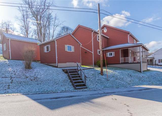 Property at 571 Kaylor Frogtown Rd, Brady's Bend Twp, PA 16025, 3 beds, 1.5 baths