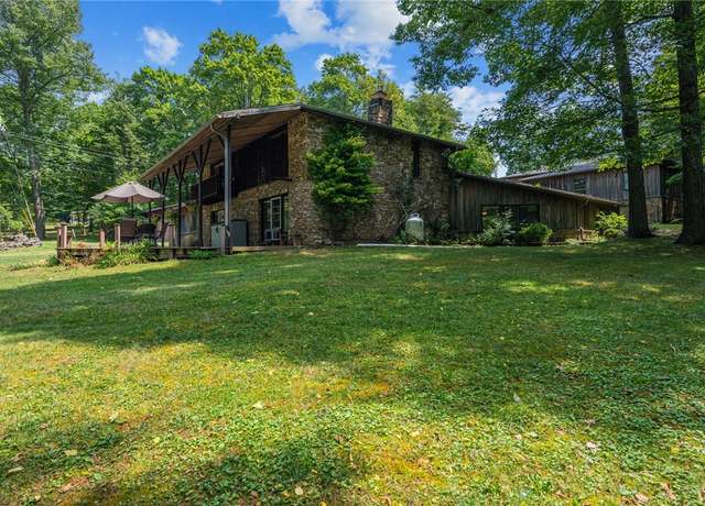 Property at 186 Lake Road Ln, Middlecreek Twp, PA 15557, 3 beds, 4 baths
