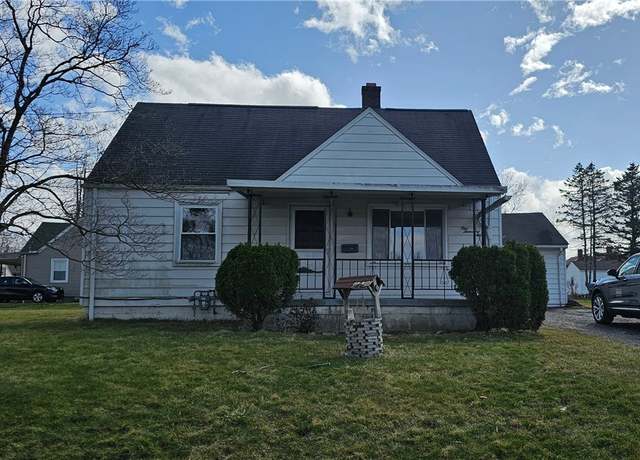 Property at 1006 Park St, Sharon, PA 16146, 4 beds, 1.5 baths