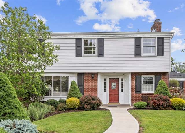 Property at 4657 Nix Dr, Baldwin Boro, PA 15236, 6 beds, 3 baths