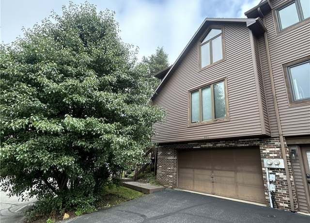 Property at 401 Spring Run Dr, Monroeville, PA 15146, 2 beds, 1.5 baths