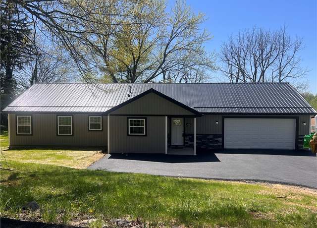 Property at 408 Fairgreen Ave, Neshannock Twp, PA 16105, 3 beds, 2 baths