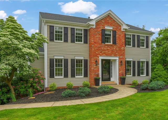 Property at 814 Graywyck Dr, Seven Fields Boro, PA 16046, 4 beds, 2.5 baths