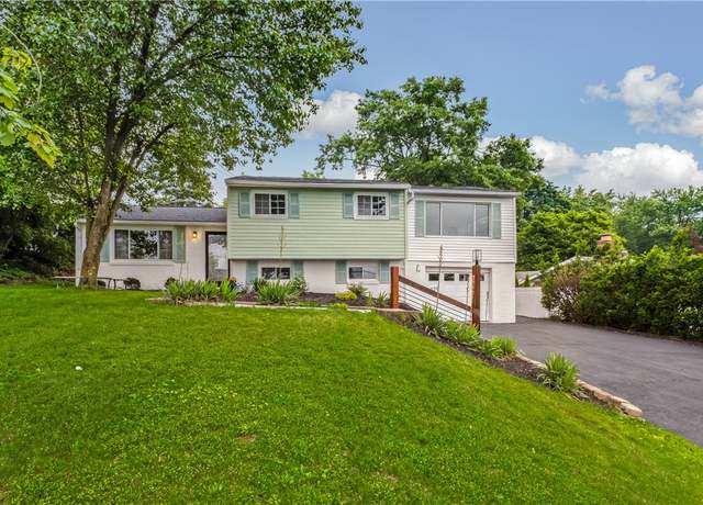 Property at 220 Aberdeen Dr, North Fayette, PA 15071, 5 beds, 3 baths