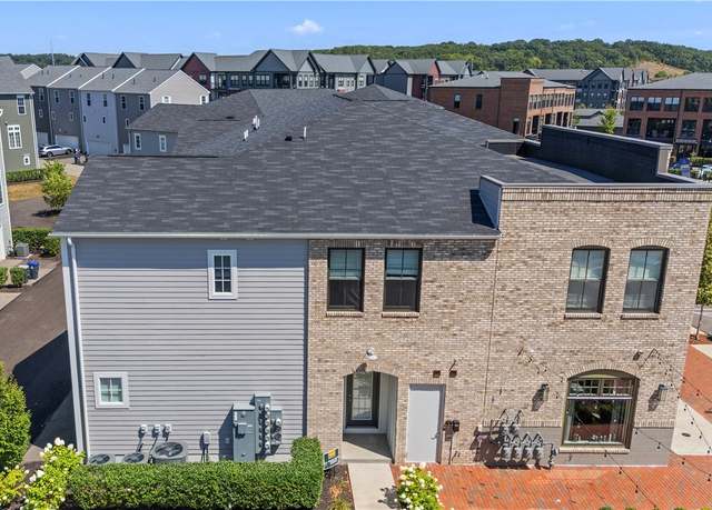 Property at 303 Tillary Ln #201, Cranberry Twp, PA 16066, 2 beds, 2 baths