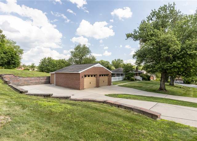 Property at 2115 Forge Dr, Aliquippa, PA 15001, 3 beds, 2 baths