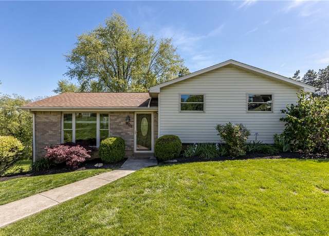 Property at 304 Crescent Dr, Canton Twp, PA 15301, 3 beds, 1.5 baths