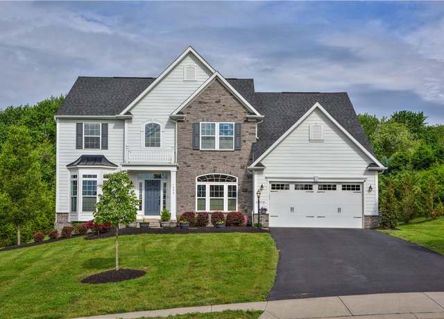 Property at 1504 Inglewood Dr, Franklin Park, PA 15237, 4 beds, 3.5 baths