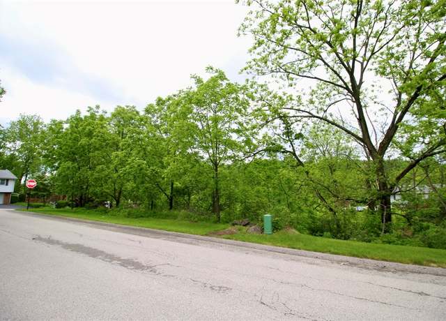 Property at lot 37 Essex Dr, Hempfield Twp - Wml, PA 15601