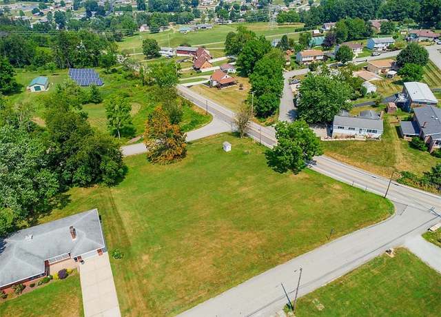 Property at 2 Fritchman Dr, Penn Twp - Wml, PA 15644