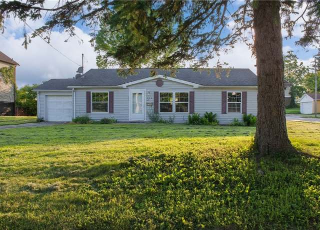 Property at 824 Emerson Ave, Farrell, PA 16121, 3 beds, 2 baths