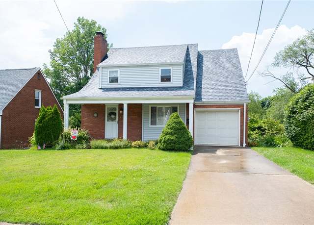 Property at 4800 W Brierly Dr, West Mifflin, PA 15122, 3 beds, 1.5 baths