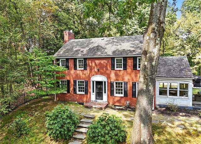 Property at 161 White Oak Dr, Ross Twp, PA 15237, 3 beds, 2.5 baths