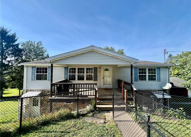 Property at 401 Maple St, White Twp - Ind, PA 15701, 4 beds, 3 baths