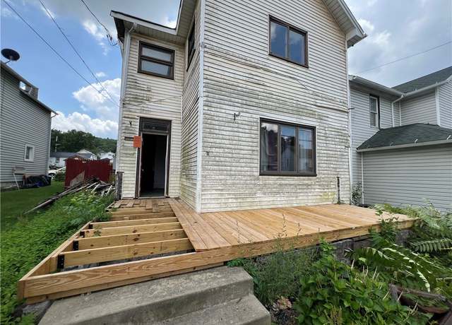 Property at 19 W Terrace Ave, New Castle/8th, PA 16102, 3 beds, 1 bath