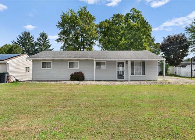Property at 313 Byron Cir, Cranberry Twp, PA 16066, 3 beds, 2 baths