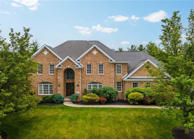 Property at 8010 Sherwood Dr, Collier Twp, PA 15142, 4 beds, 3.5 baths