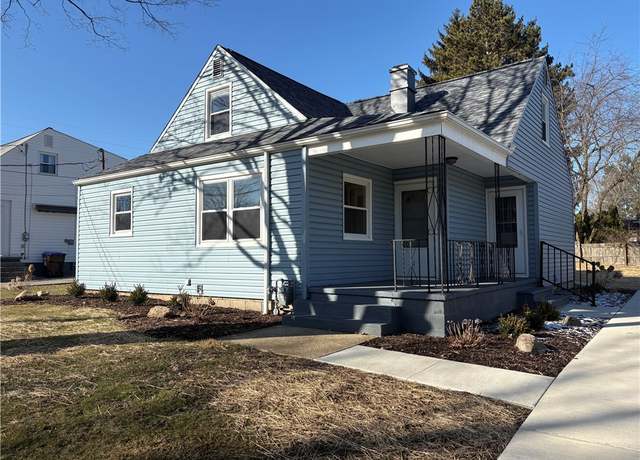 Property at 828 Smith Ave, Sharon, PA 16146, 4 beds, 1 bath