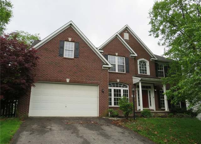 Property at 303 Kenney Dr, Leet Twp, PA 15143, 4 beds, 3.5 baths