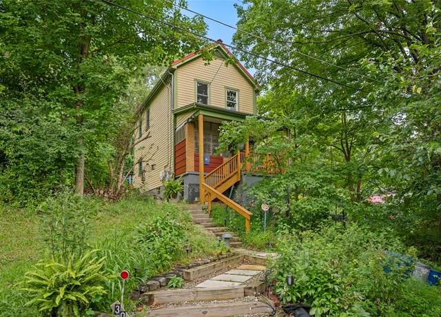 Property at 300 Eddington St, Hazelwood, PA 15207, 3 beds, 1 bath