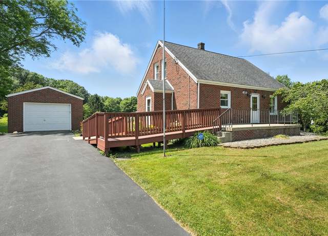 Property at 146 Edgewood Dr Ext, Pymatuning Twp, PA 16154, 4 beds, 1.5 baths