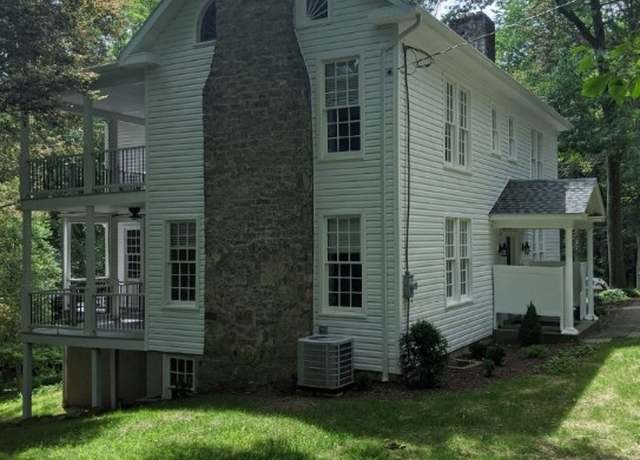 Property at 755 S Main St, City Of Washington, PA 15301, 3 beds, 2.5 baths