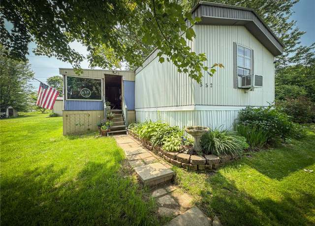 Property at 552 Village Dr, Franklin Twp - But, PA 16001, 3 beds, 1 bath